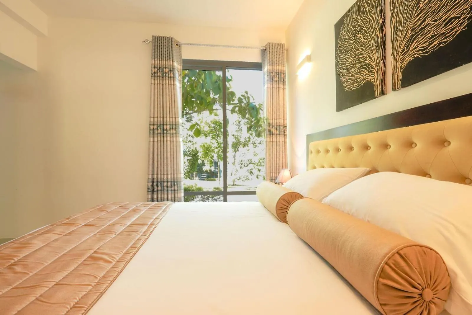Resort Lake Villas Premium Kandy