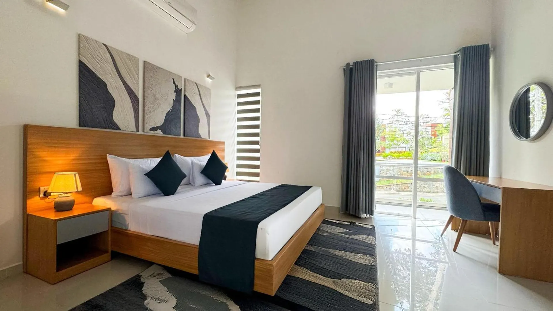 Resort Lake Villas Premium Kandy